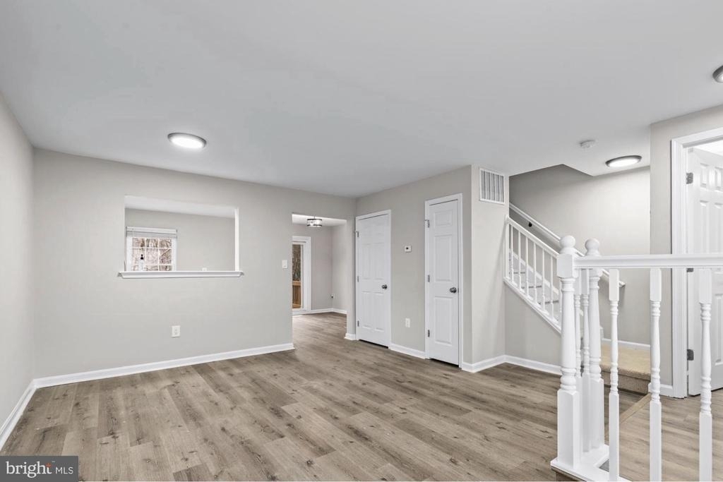 328 Moseby Court - Photo 5