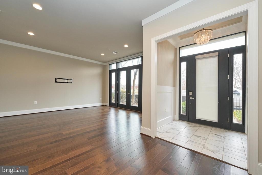 20442 Northpark Drive - Photo 2