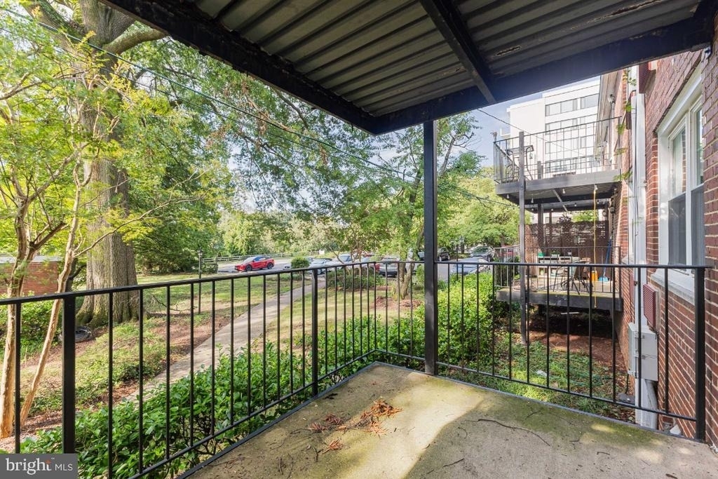 100 N George Mason Drive - Photo 22