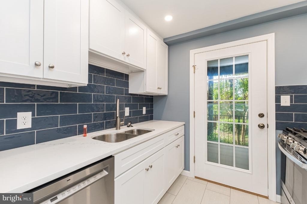 100 N George Mason Drive - Photo 13