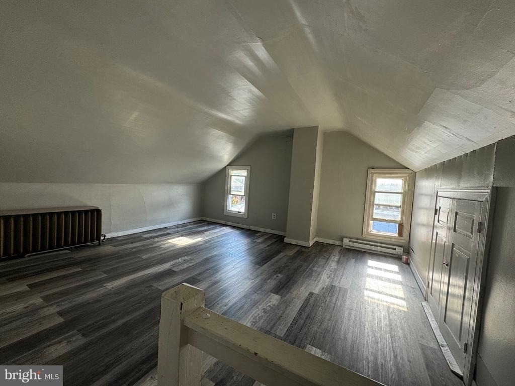 1704 W Market Street - Photo 4