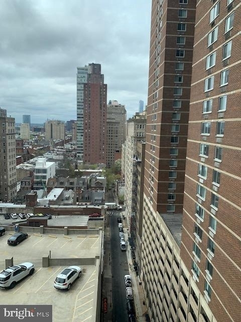 1420 Locust Street - Photo 8