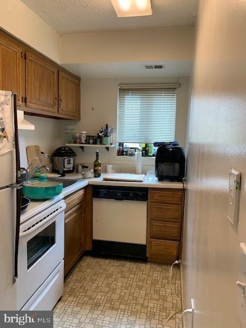 1420 Locust Street - Photo 3