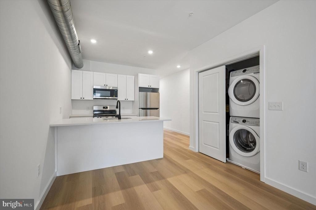 2032 E Lehigh Avenue - Photo 5