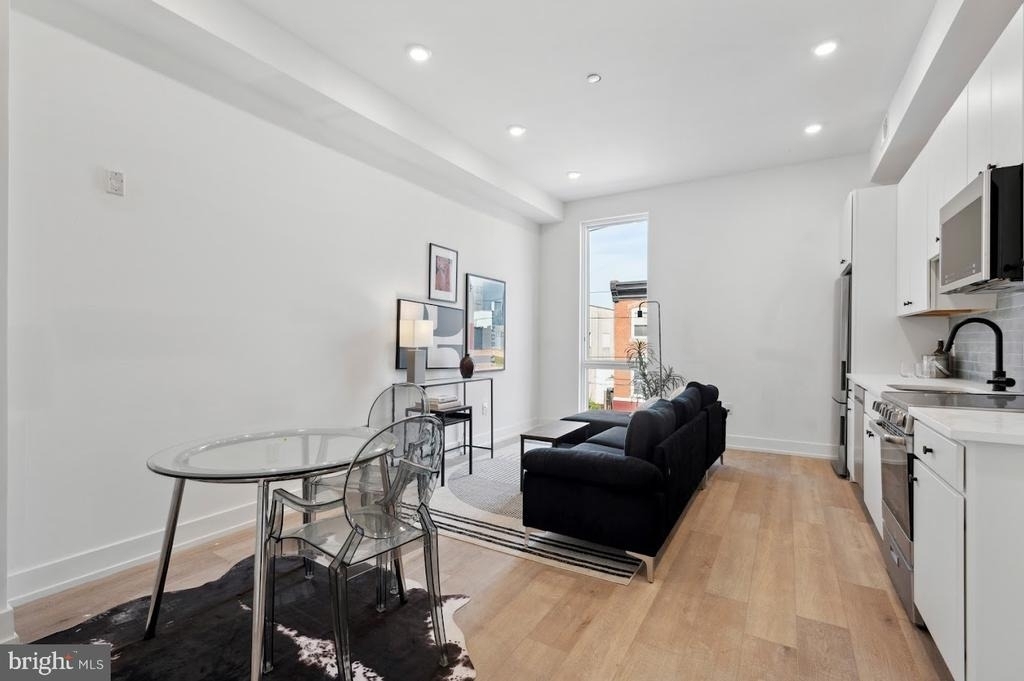 3037 Richmond Street - Photo 1
