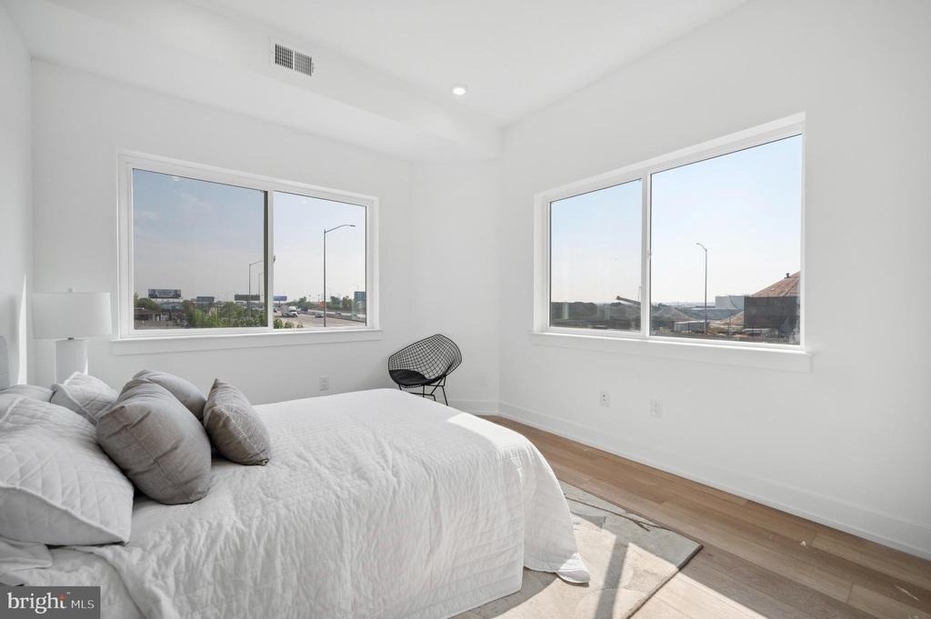 3037 Richmond Street - Photo 10