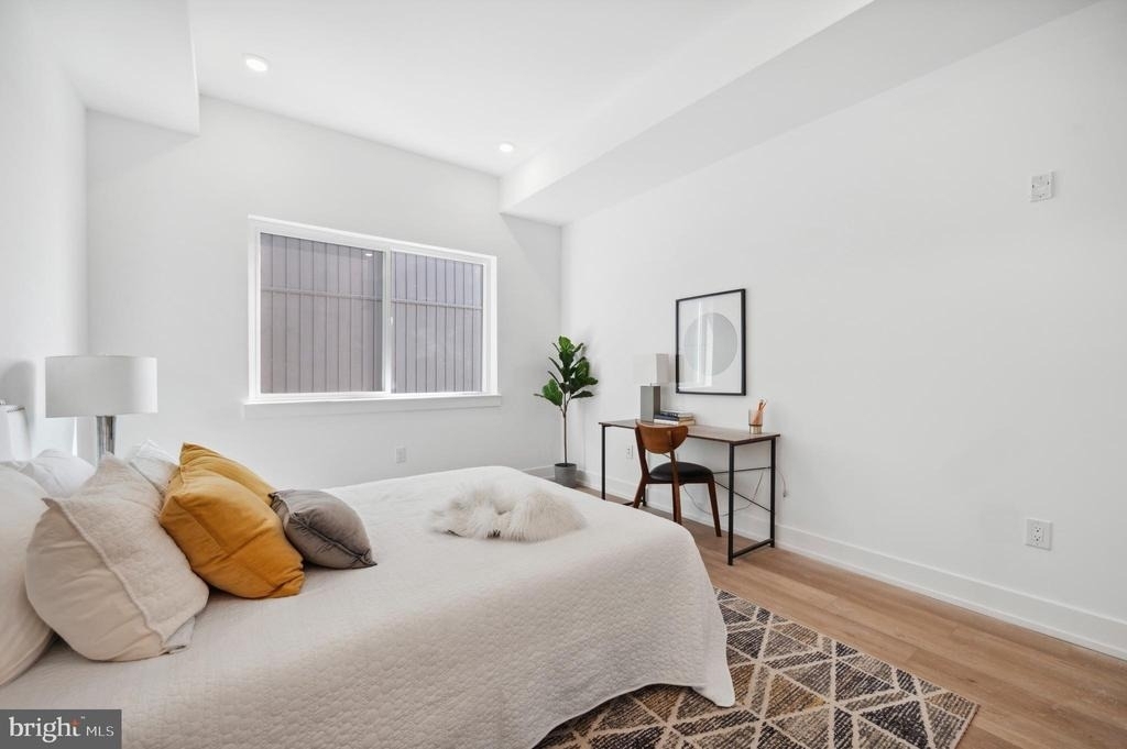 3037 Richmond Street - Photo 14