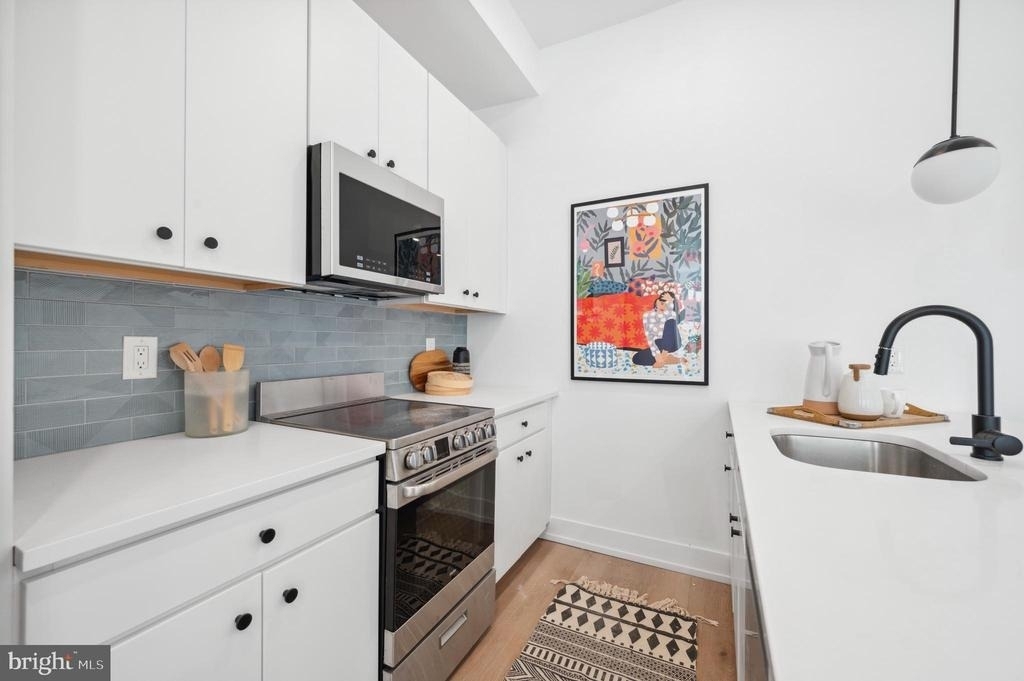 3037 Richmond Street - Photo 4