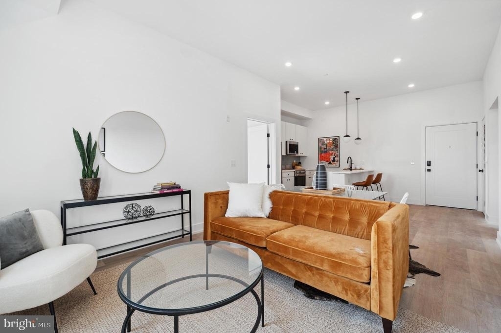 3037 Richmond Street - Photo 9