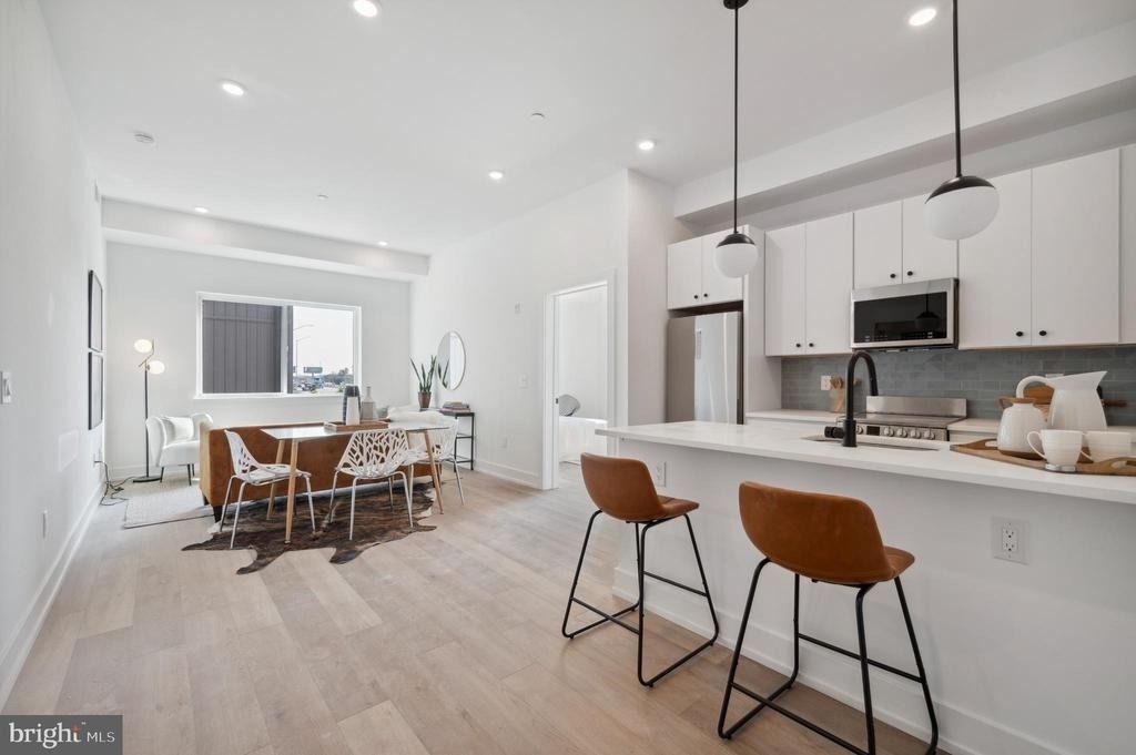 3037 Richmond Street - Photo 1