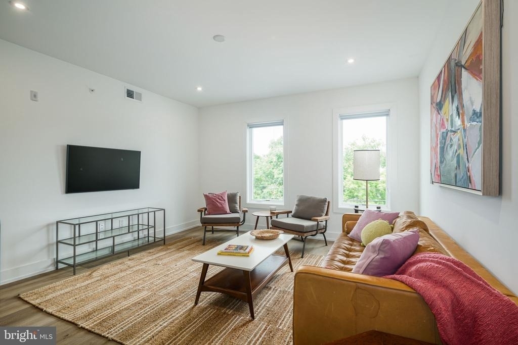 5013 Springfield Avenue - Photo 1