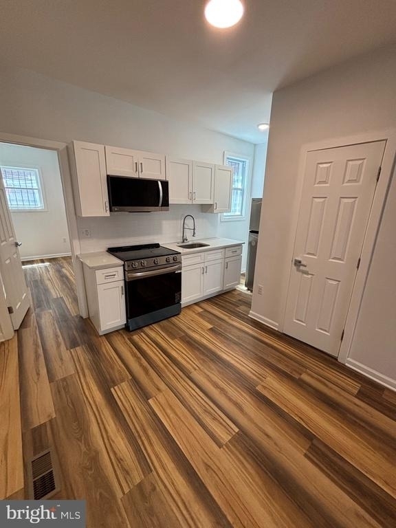 4854 Brown Street - Photo 6