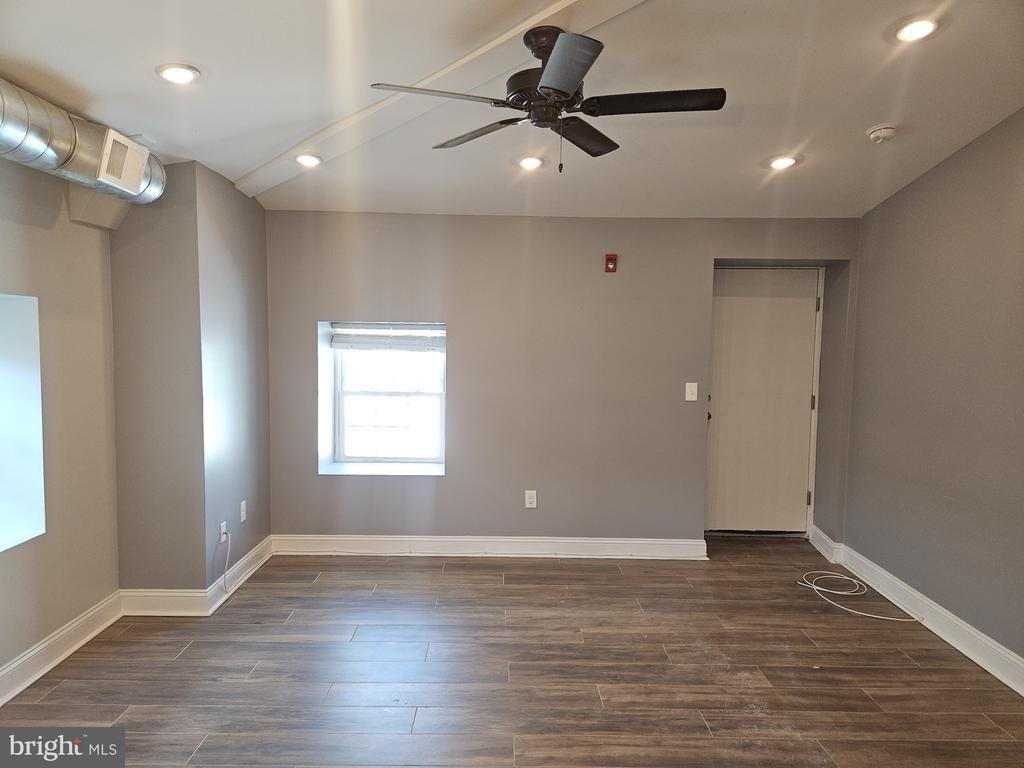 59 E High Street - Photo 3