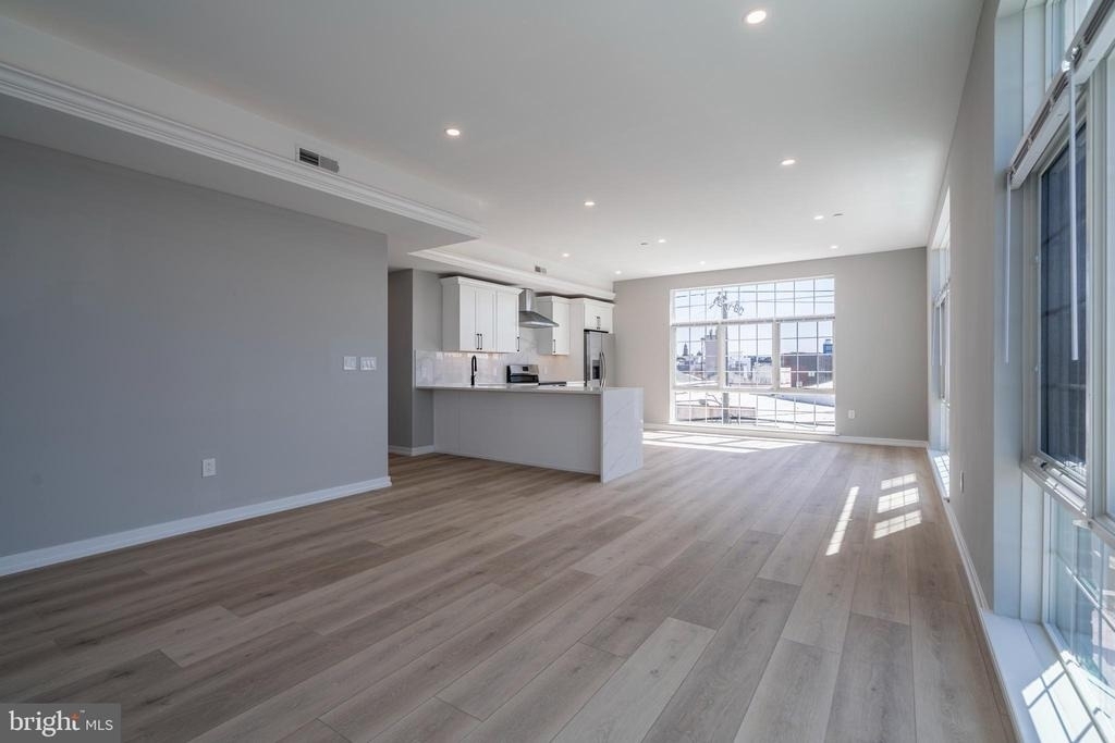2401 Washington Avenue - Photo 4