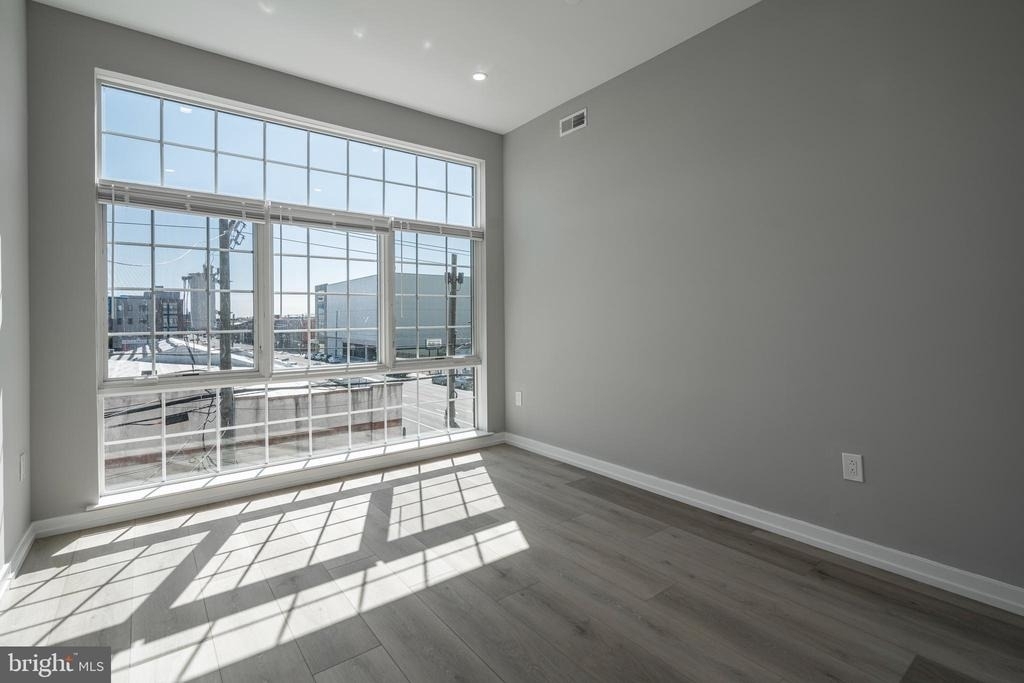 2401 Washington Avenue - Photo 9