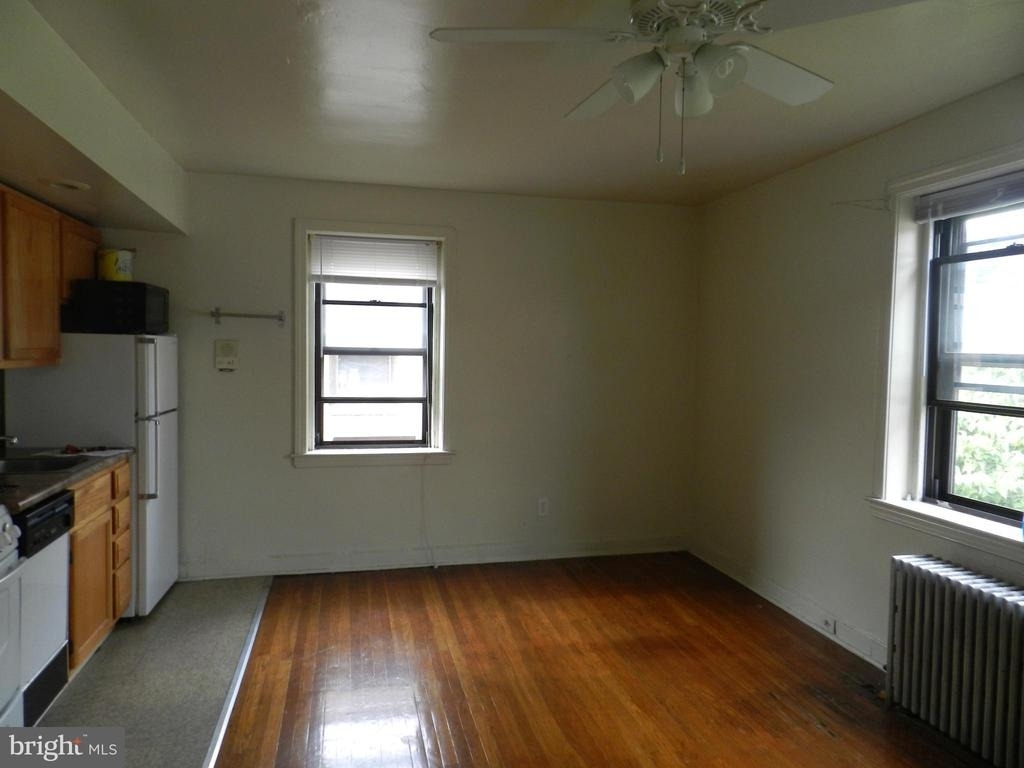 1934 Waverly - Photo 3