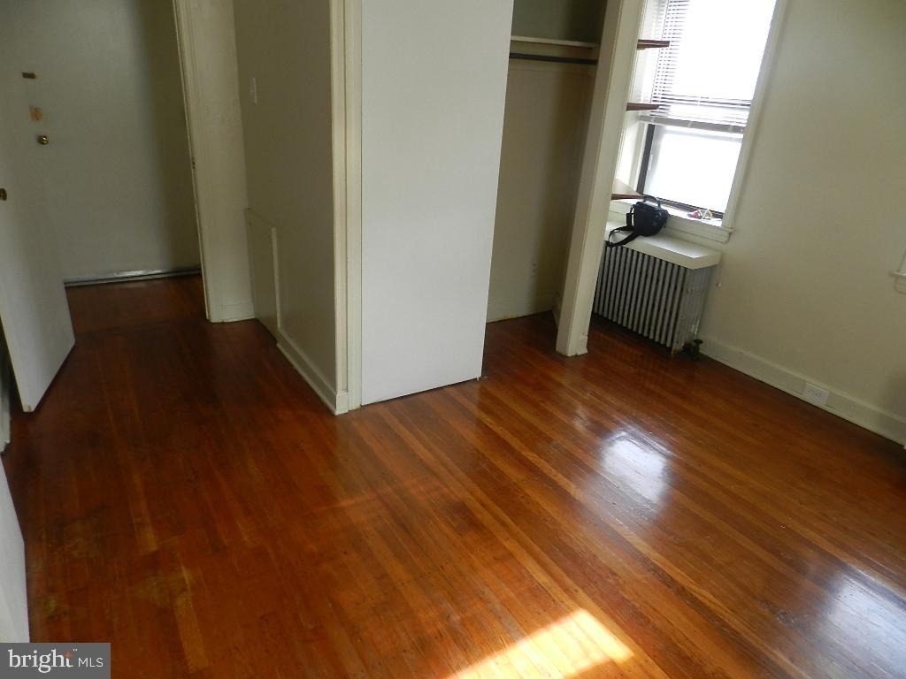 1934 Waverly - Photo 2