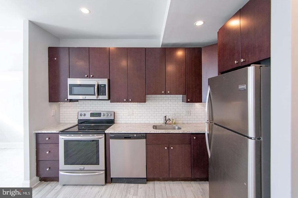 427 Monroe Street - Photo 1