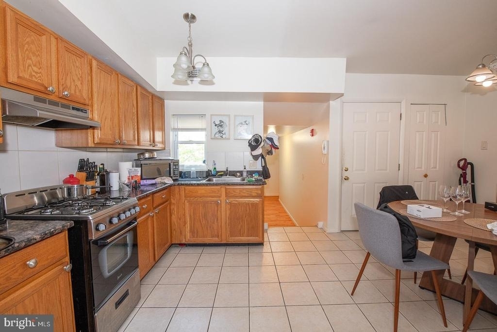 1526 Mount Vernon Street - Photo 3