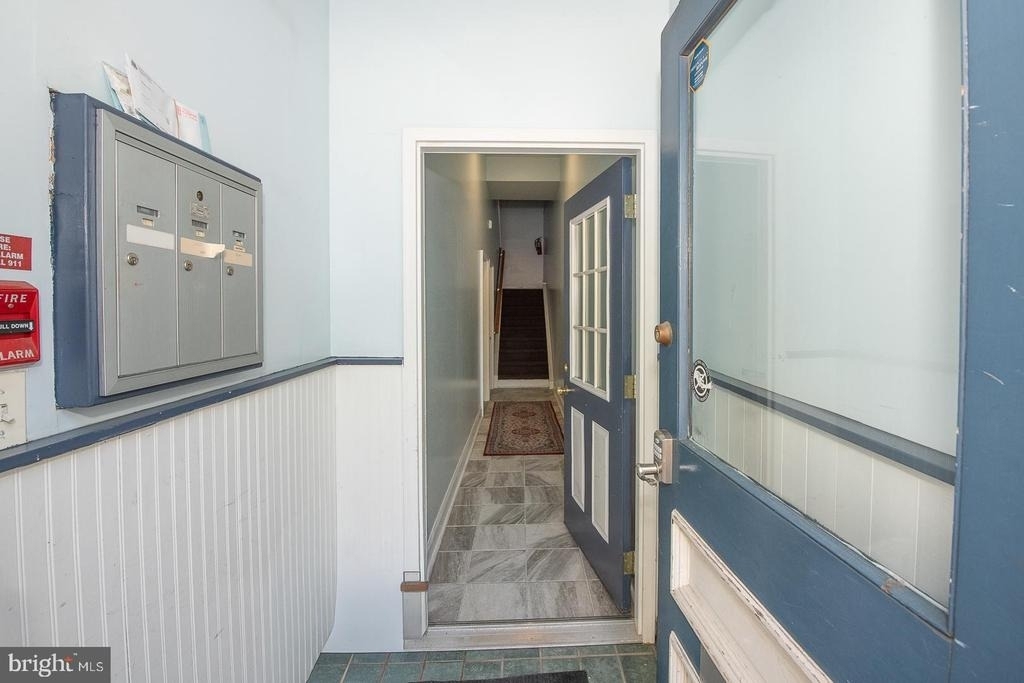1526 Mount Vernon Street - Photo 1