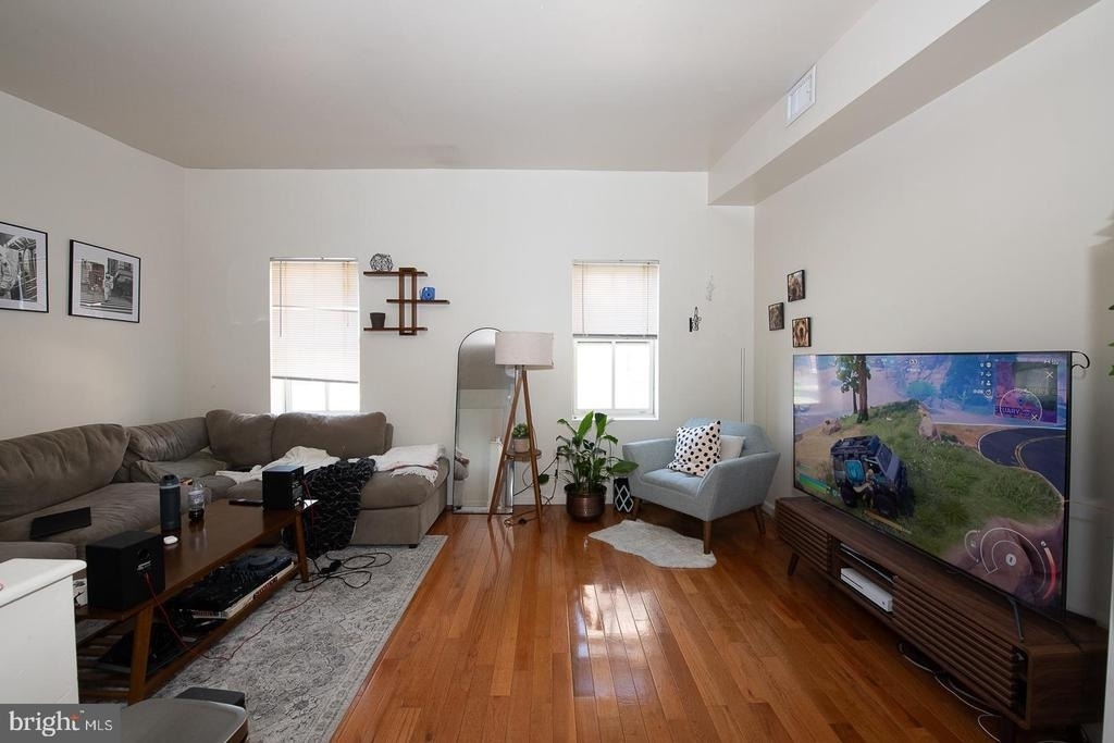 1526 Mount Vernon Street - Photo 5