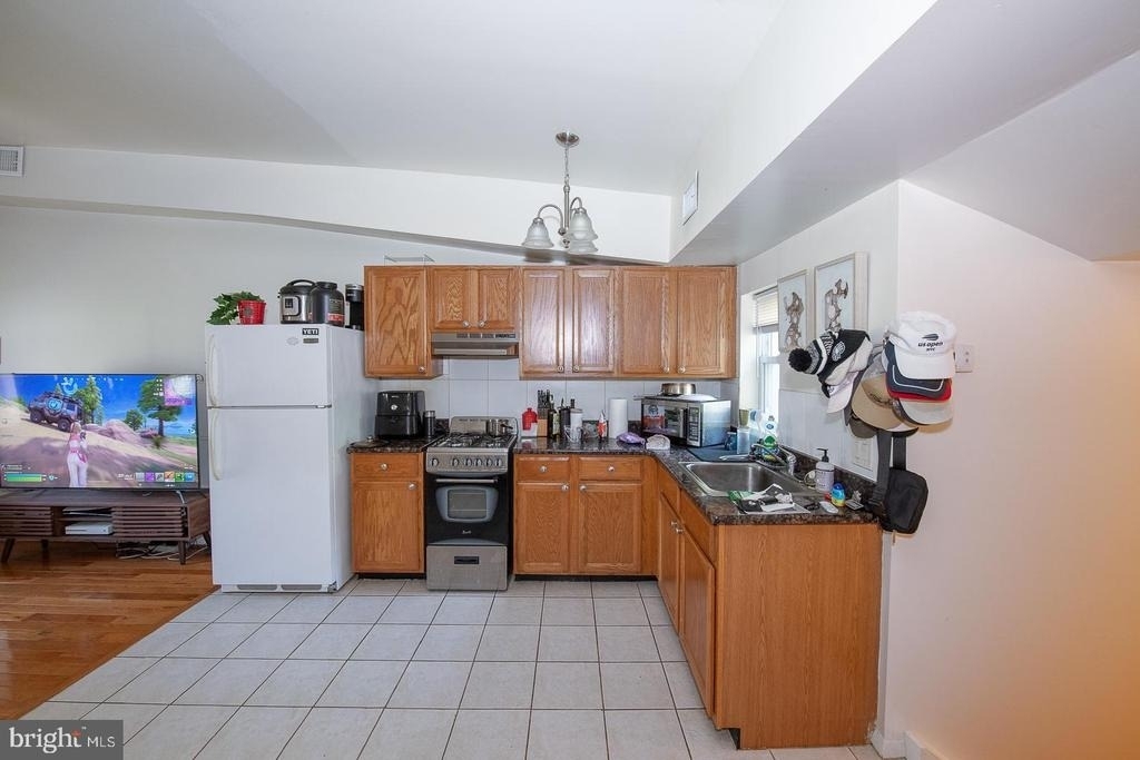 1526 Mount Vernon Street - Photo 2