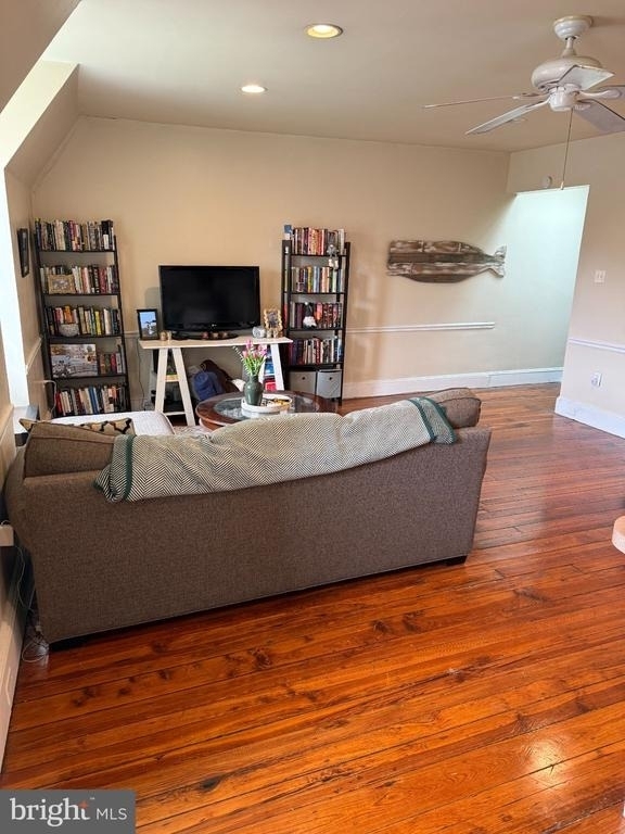 1723 Pine Street - Photo 4