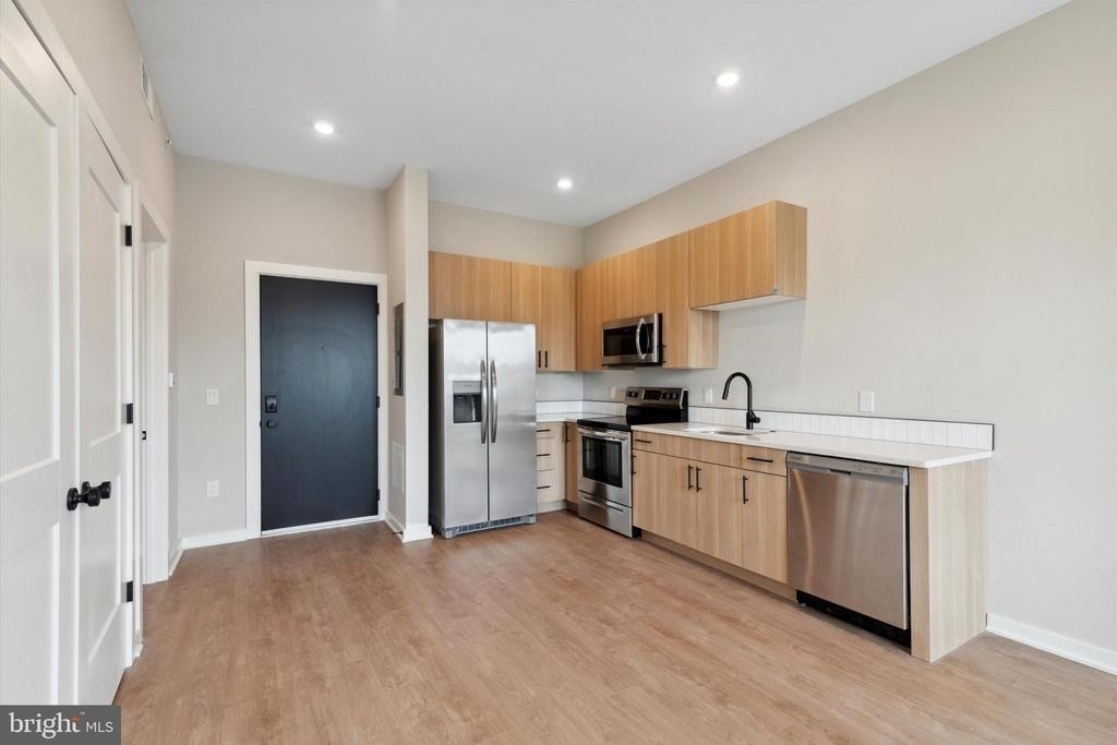 308 W Chelten Avenue - Photo 3