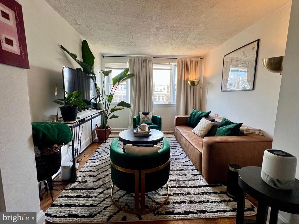 5411 W Berks Street - Photo 2