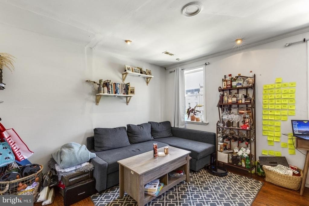 238 W Girard Avenue - Photo 2
