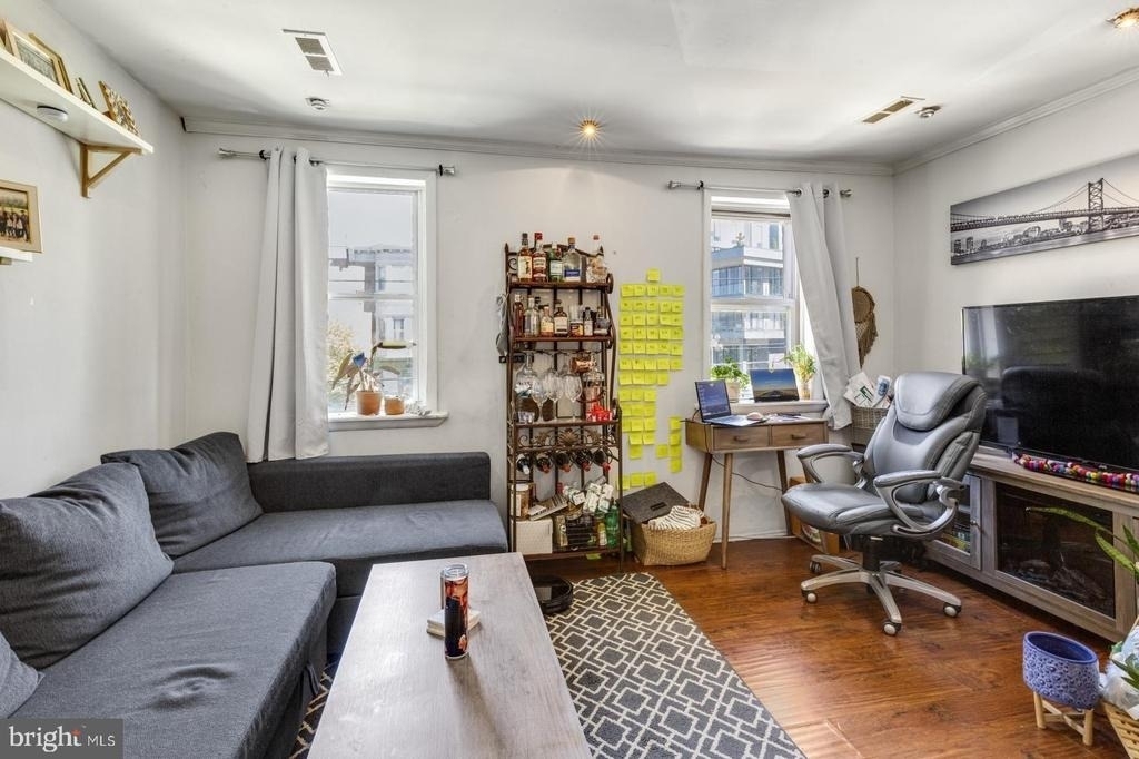 238 W Girard Avenue - Photo 0