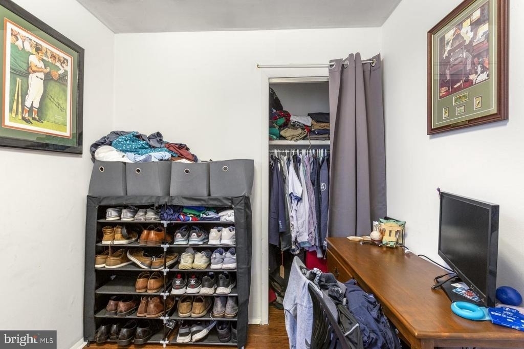 238 W Girard Avenue - Photo 9