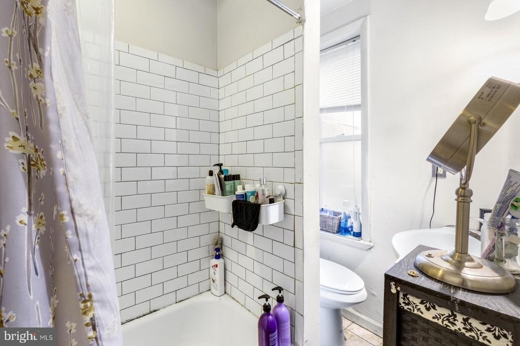 238 W Girard Avenue - Photo 6