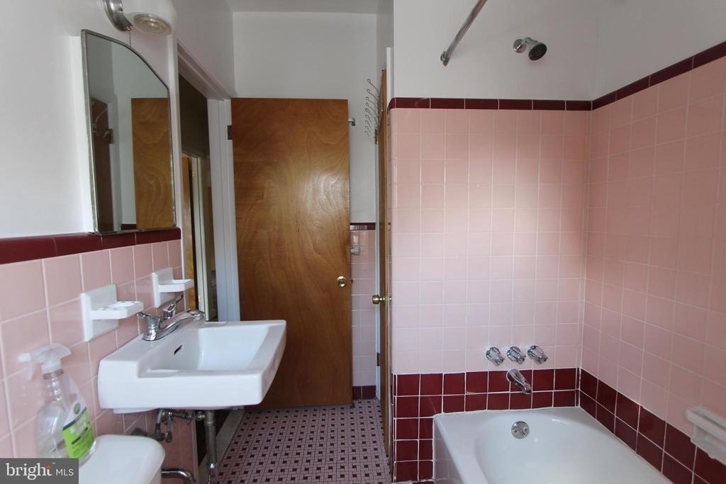 7174 Germantown Avenue - Photo 18