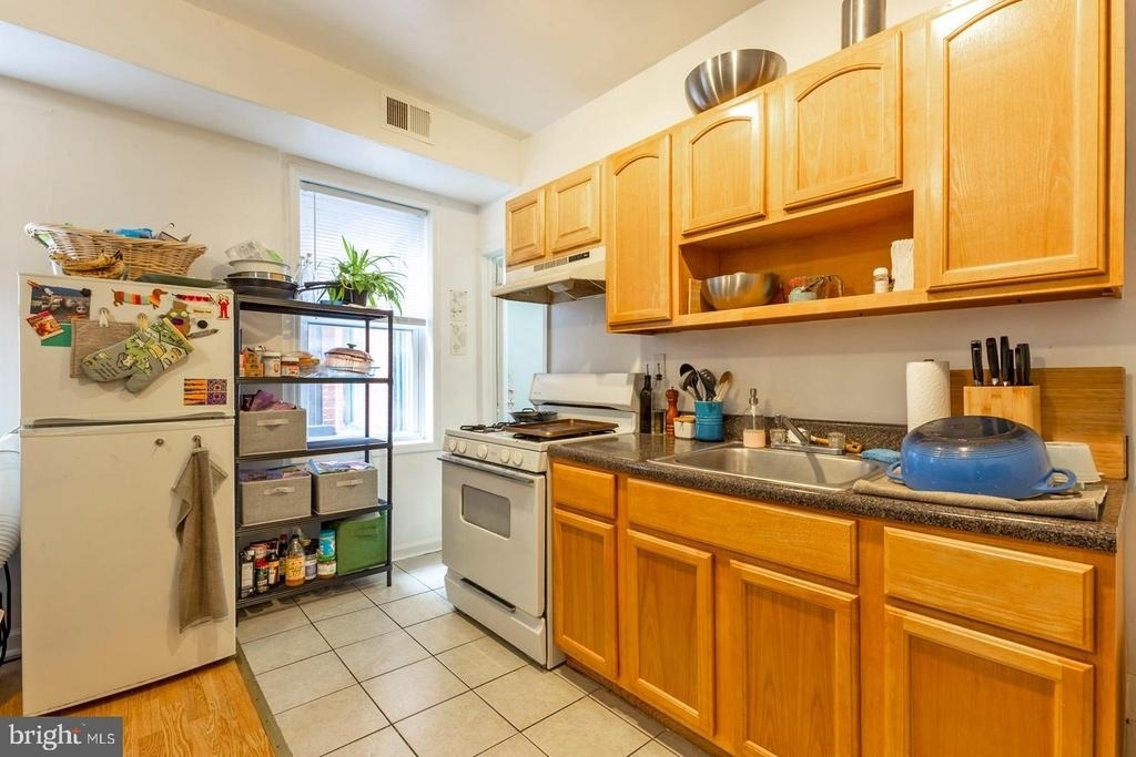 129 W Susquehanna Avenue - Photo 0