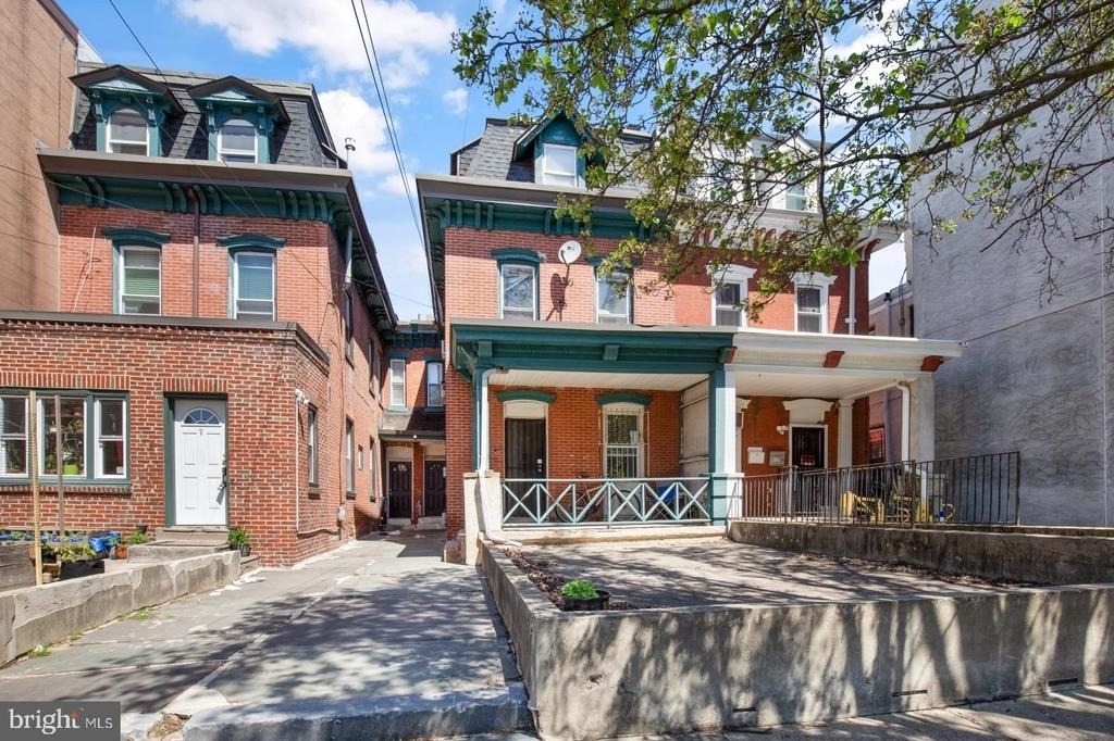 129 W Susquehanna Avenue - Photo 14