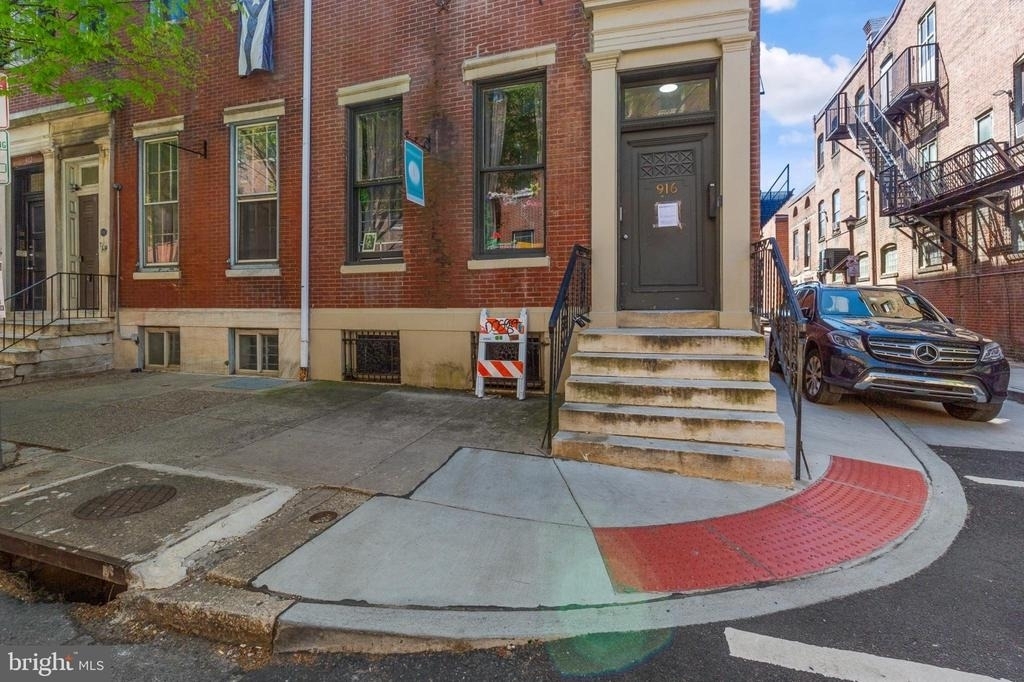 916 Pine Street - Photo 12