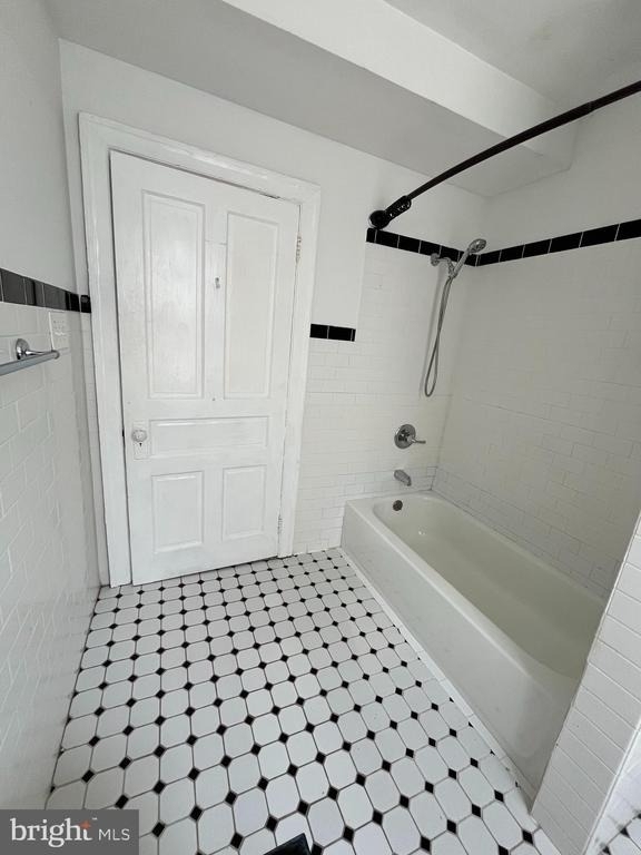 5547 Ridge Avenue - Photo 41
