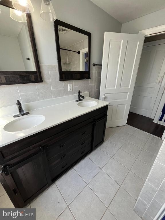 5547 Ridge Avenue - Photo 50