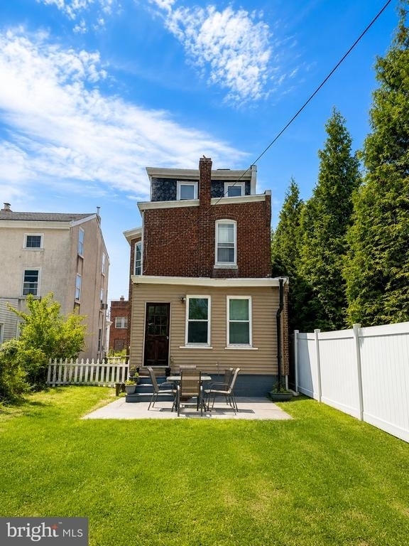 5547 Ridge Avenue - Photo 11