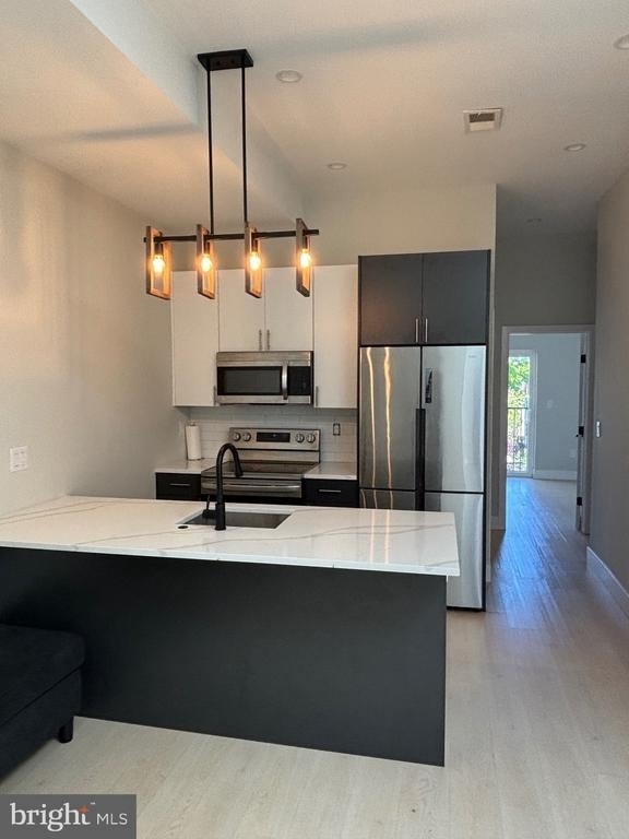 1809 Master Street - Photo 2