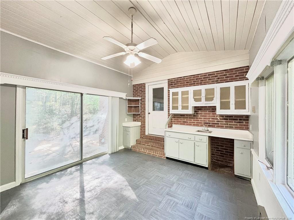1963 Wedgewood Drive - Photo 16