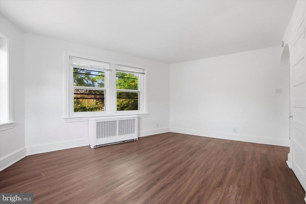 206 N Charlotte Street - Photo 4