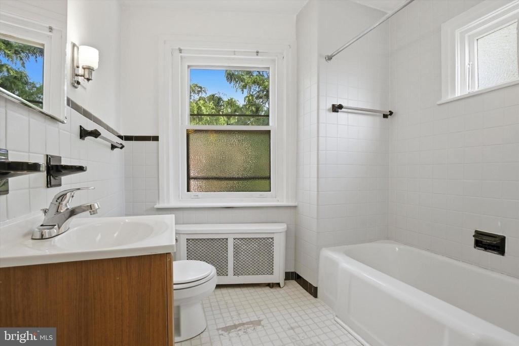 206 N Charlotte Street - Photo 7