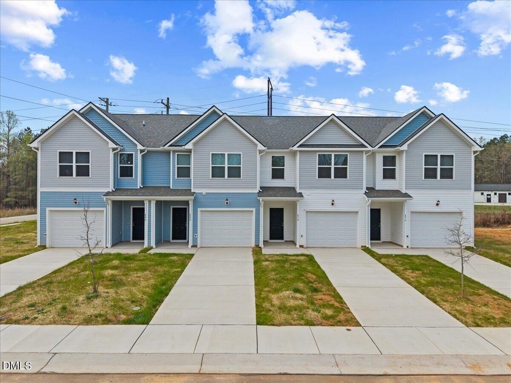 886 John Street - Photo 1
