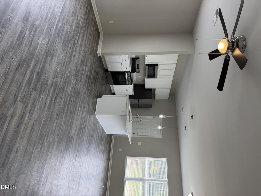 886 John Street - Photo 19