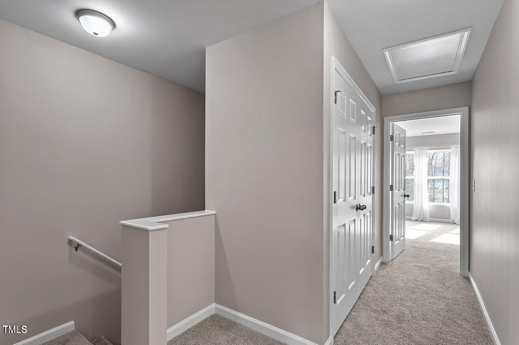 886 John Street - Photo 8