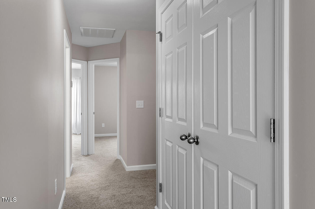886 John Street - Photo 9