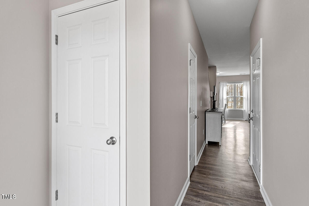 878 John Street - Photo 2