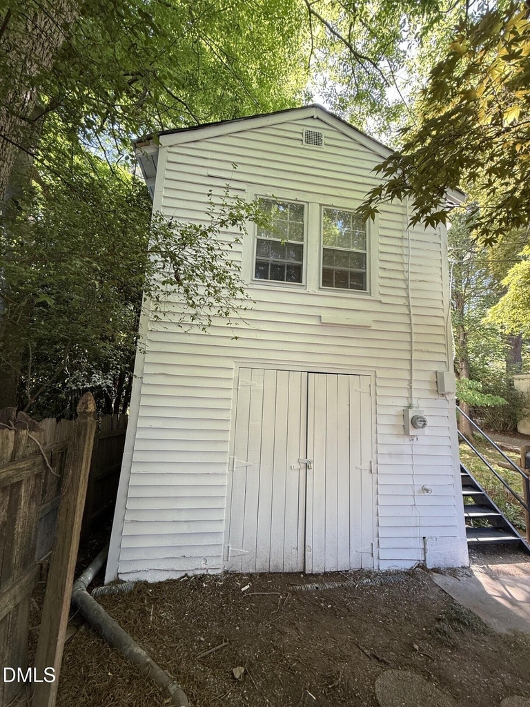 1617 Sunrise Avenue - Photo 11